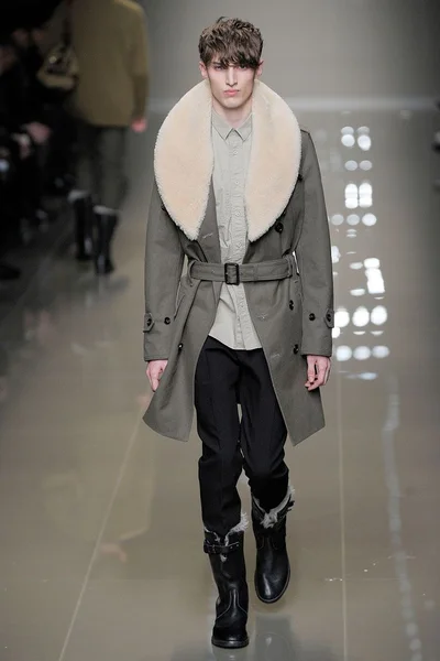 Look 13